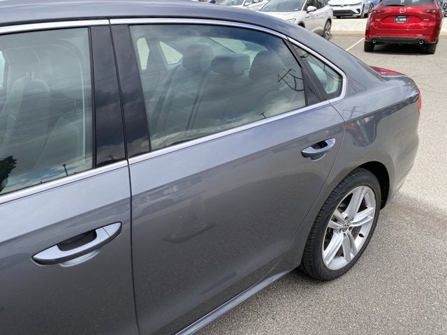 2014 Volkswagen Passat SE w/Sunroof