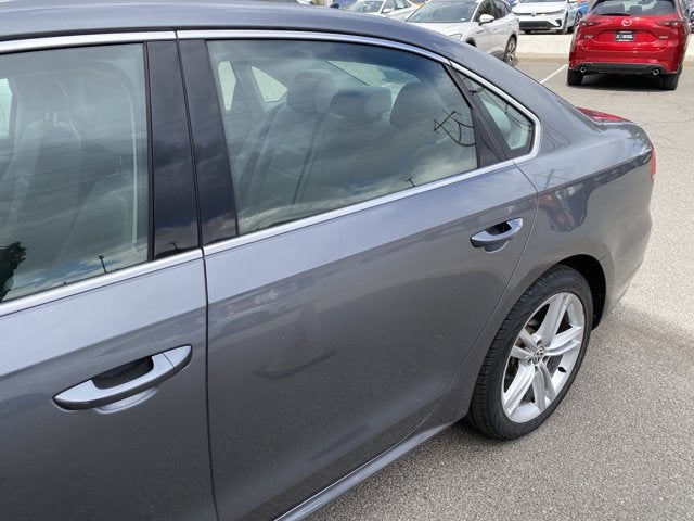 2014 Volkswagen Passat SE w/Sunroof