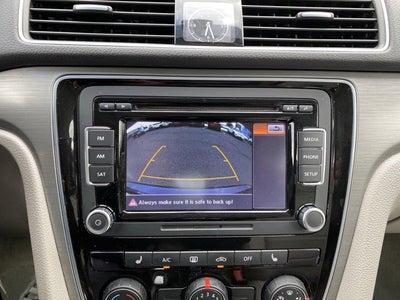 2014 Volkswagen Passat SE w/Sunroof