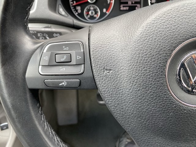 2014 Volkswagen Passat SE w/Sunroof