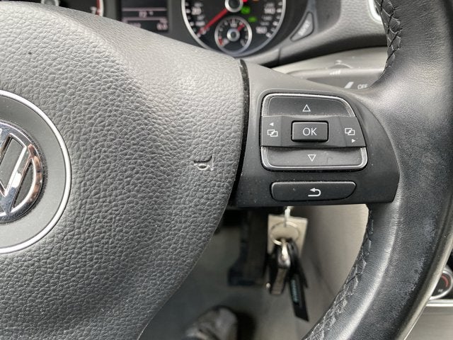 2014 Volkswagen Passat SE w/Sunroof
