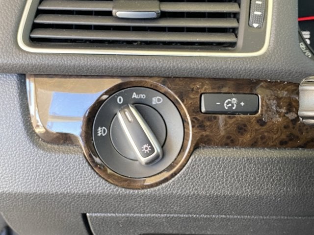 2014 Volkswagen Passat TDI SEL Premium