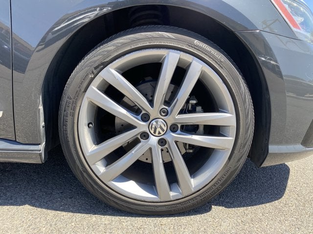 2017 Volkswagen Passat 1.8T R-Line