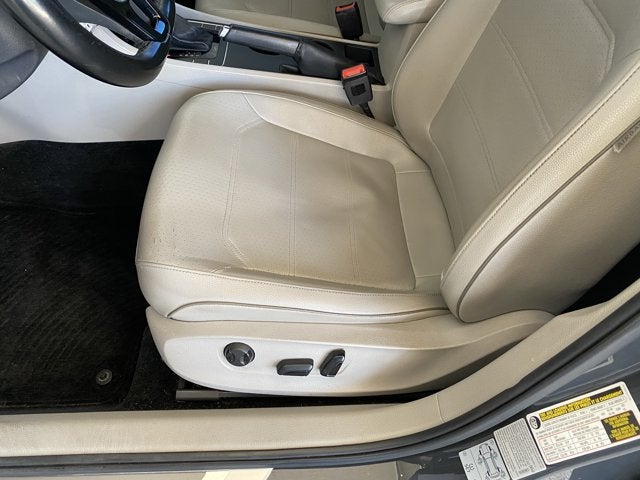 2017 Volkswagen Passat 1.8T R-Line