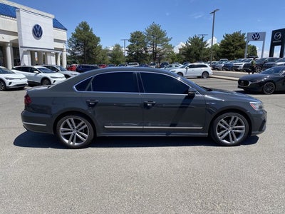 2017 Volkswagen Passat 1.8T R-Line
