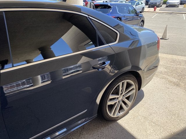 2017 Volkswagen Passat 1.8T R-Line