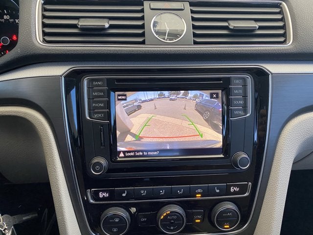 2017 Volkswagen Passat 1.8T R-Line