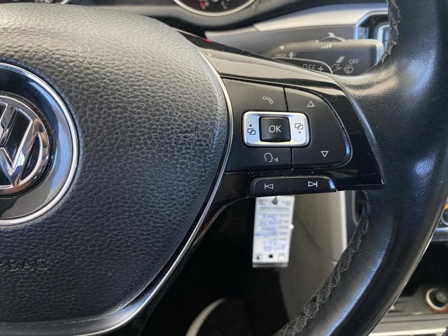 2017 Volkswagen Passat 1.8T R-Line