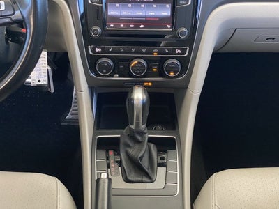 2017 Volkswagen Passat 1.8T R-Line