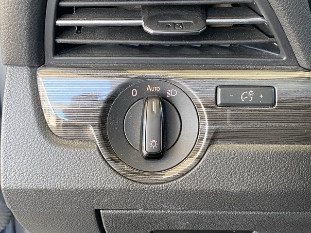 2021 Volkswagen Passat 2.0T R-Line
