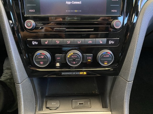 2021 Volkswagen Passat 2.0T R-Line