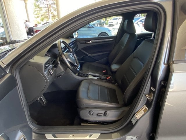2021 Volkswagen Passat 2.0T R-Line