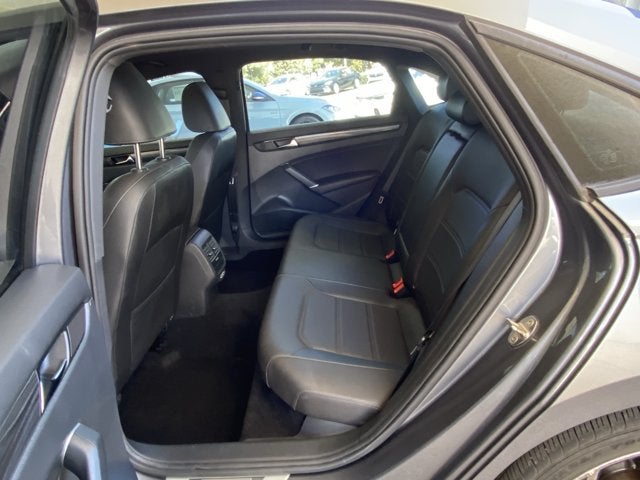 2021 Volkswagen Passat 2.0T R-Line