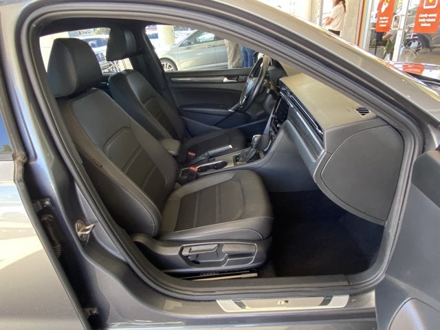 2021 Volkswagen Passat 2.0T R-Line
