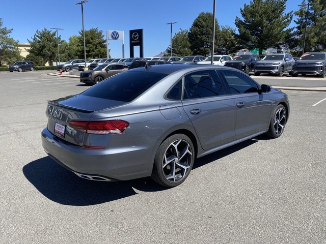 2021 Volkswagen Passat 2.0T R-Line