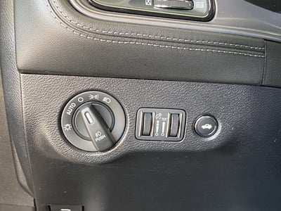 2023 Dodge Challenger R/T Shaker
