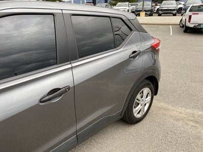 2020 Nissan Kicks S