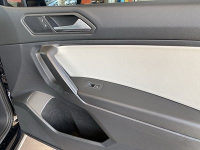 2021 Volkswagen Tiguan 2.0T SE R-Line Black