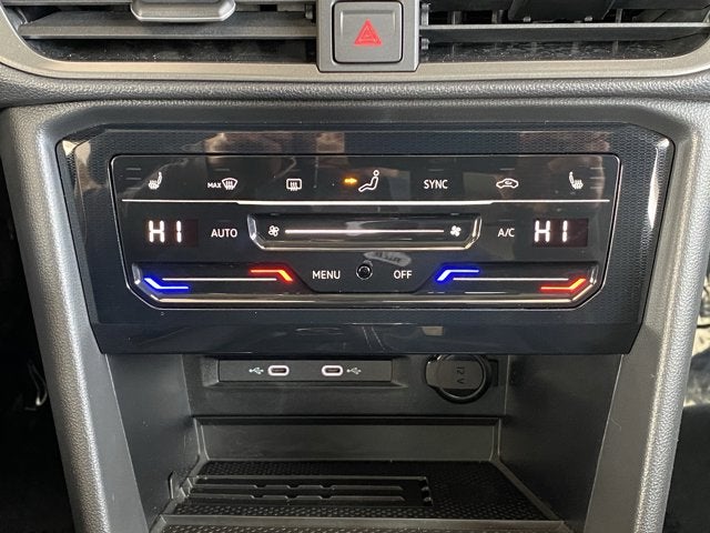 2025 Volkswagen Taos 1.5T SE Black