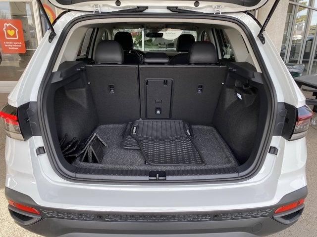 2025 Volkswagen Taos 1.5T SE Black