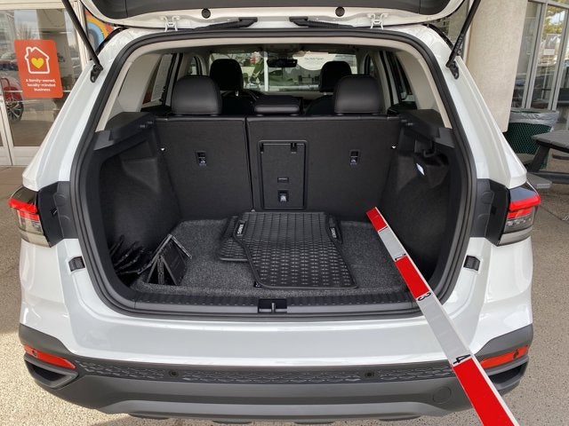 2025 Volkswagen Taos 1.5T SE Black