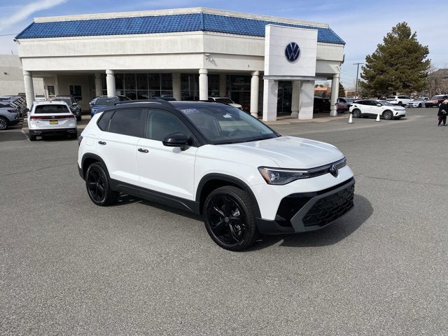 2025 Volkswagen Taos 1.5T SE Black