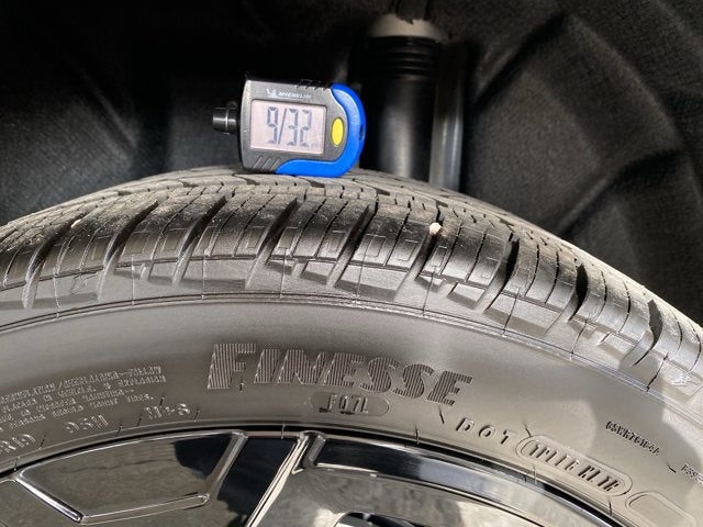 2025 Volkswagen Taos 1.5T SE Black