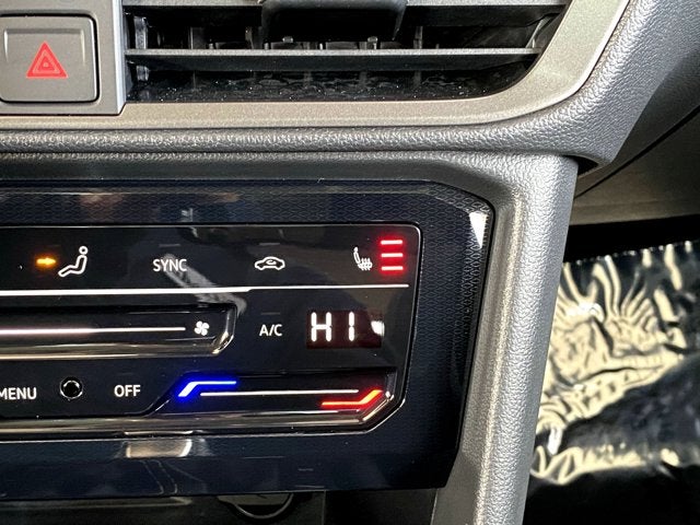 2025 Volkswagen Taos 1.5T SE Black