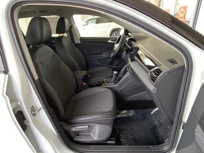 2025 Volkswagen Taos 1.5T SE Black