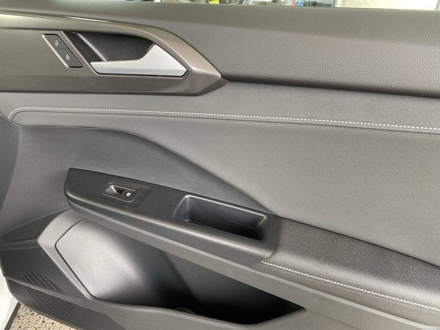 2025 Volkswagen Taos 1.5T SE Black