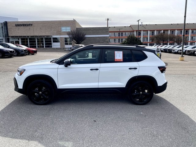 2025 Volkswagen Taos 1.5T SE Black