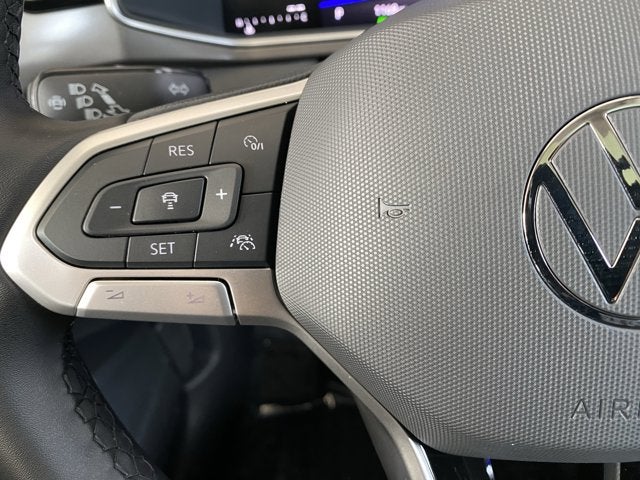 2025 Volkswagen Taos 1.5T SE Black