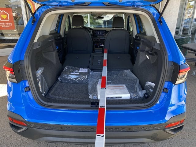 2026 Volkswagen Taos SE Black