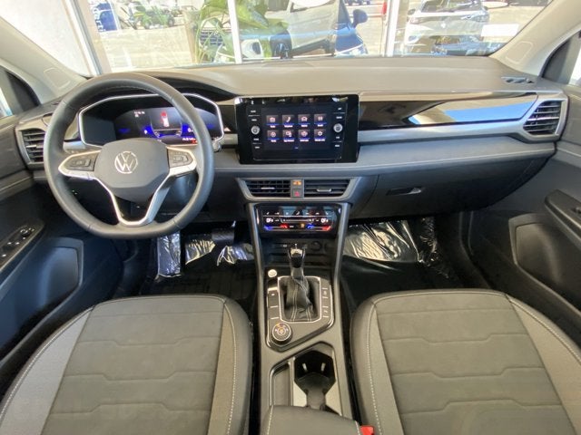 2026 Volkswagen Taos SE Black