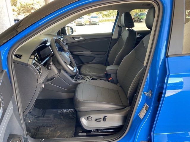 2026 Volkswagen Taos SE Black