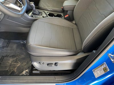 2026 Volkswagen Taos SE Black