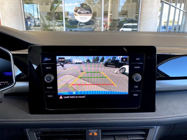 2026 Volkswagen Taos SE Black