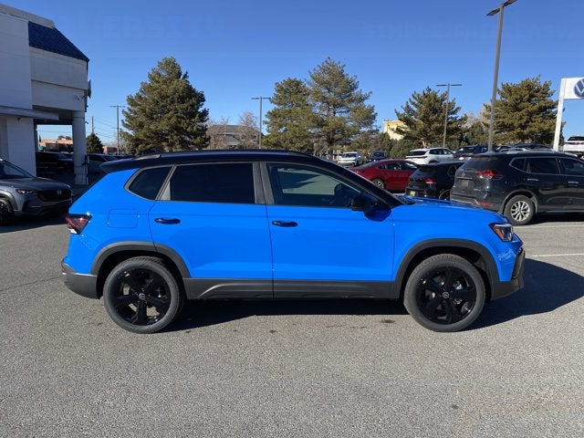 2026 Volkswagen Taos SE Black