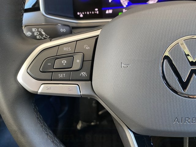 2026 Volkswagen Taos SE Black