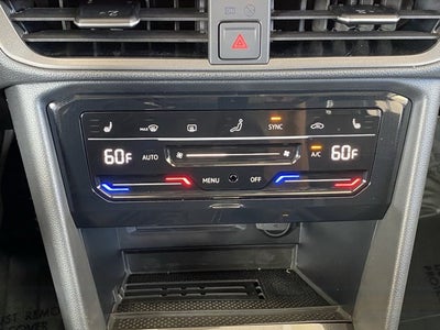 2026 Volkswagen Taos SE Black