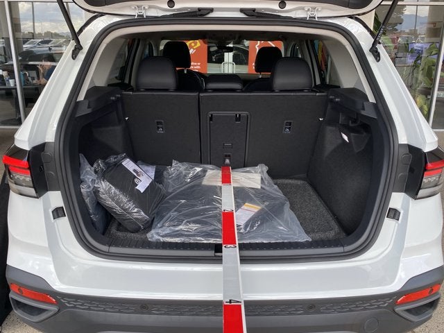2026 Volkswagen Taos SE Black