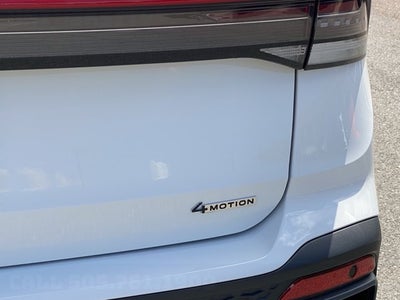 2026 Volkswagen Taos SE Black