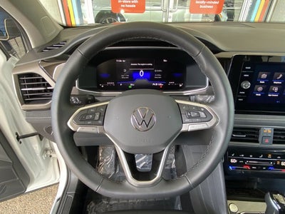 2026 Volkswagen Taos SE Black