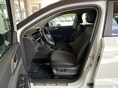 2026 Volkswagen Taos SE Black
