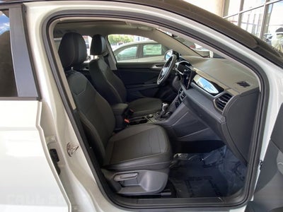 2026 Volkswagen Taos SE Black