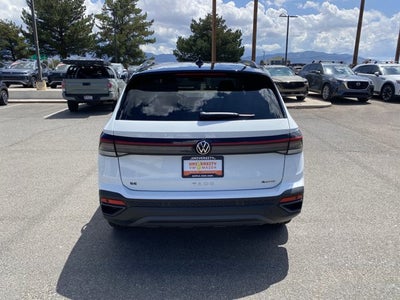 2026 Volkswagen Taos SE Black