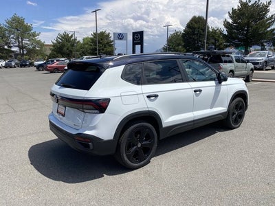 2026 Volkswagen Taos SE Black