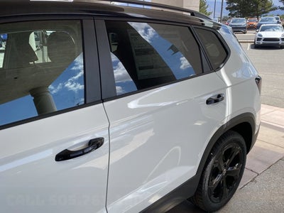 2026 Volkswagen Taos SE Black
