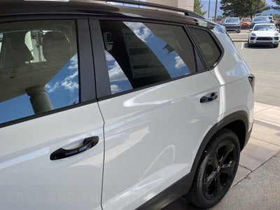 2026 Volkswagen Taos SE Black