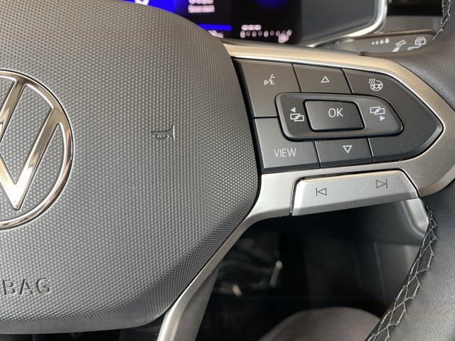 2026 Volkswagen Taos SE Black